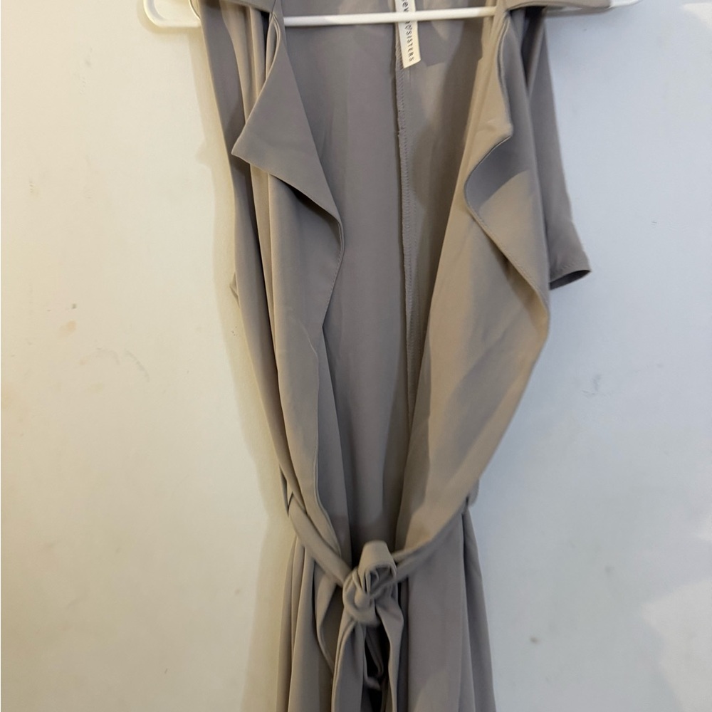 Elegant Gray Sleeveless Women's Top